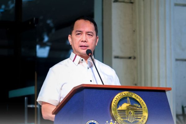 BOC Chief Warns Officials Against Engaging in Brokerage Activities