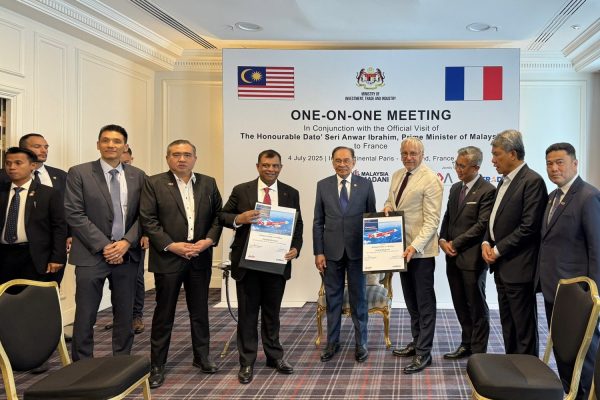 AirAsia Signs .25-B Deal for 70 New Aircraft, Ushers in Era of Low-Cost Long-Haul Travel