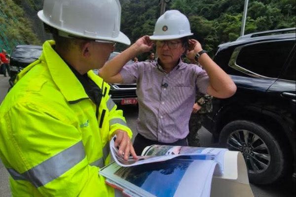 House Members Demand Apology as Corruption Allegations Swirl Around Flood Control Projects