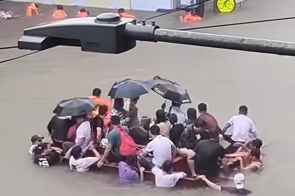 Flood Control Funds Funneled to Favored Contractors, Raising Corruption Alarm