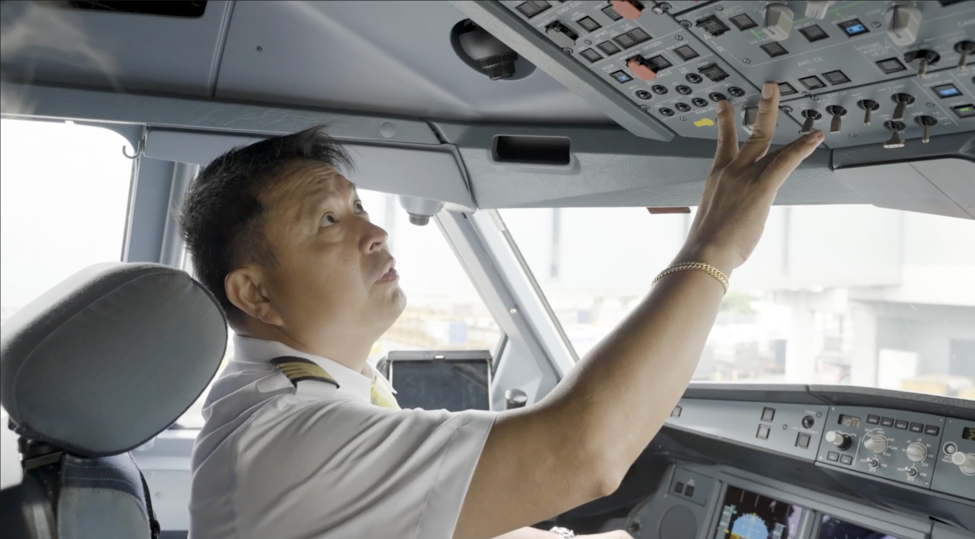 Cebu Pacific Honors Filipino Heritage, Service