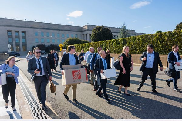 Press Freedom Under Fire: Journalists Exit Pentagon Over New Reporting Rules