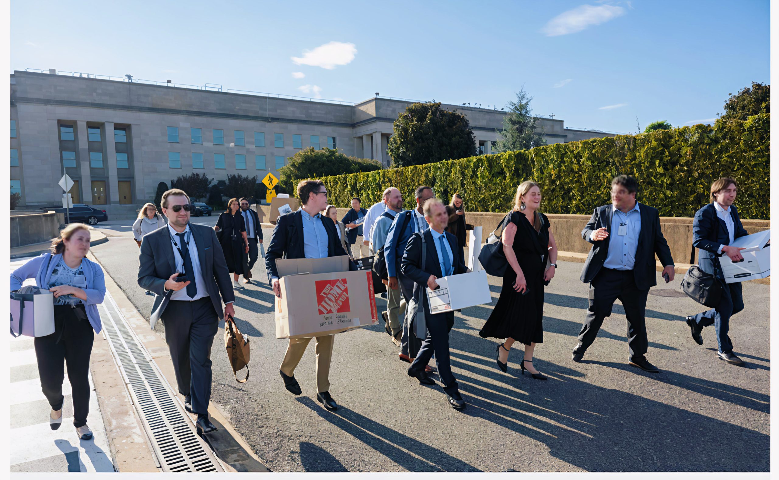 Press Freedom Under Fire: Journalists Exit Pentagon Over New Reporting Rules