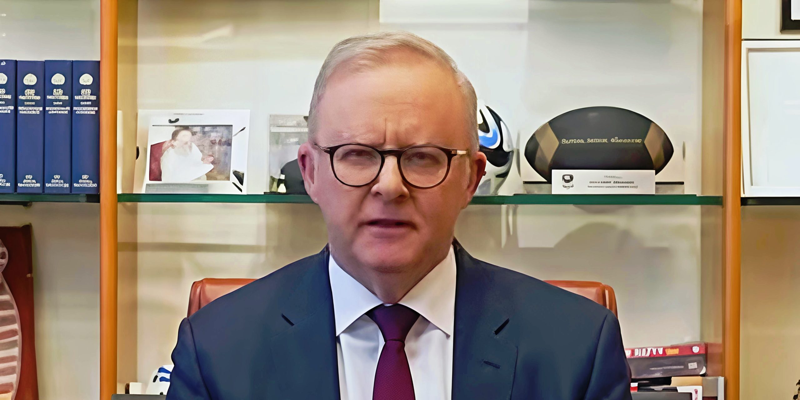 Australia Pulls the Plug: Nation Deactivates Social Media for Under-16s in World-First Ban