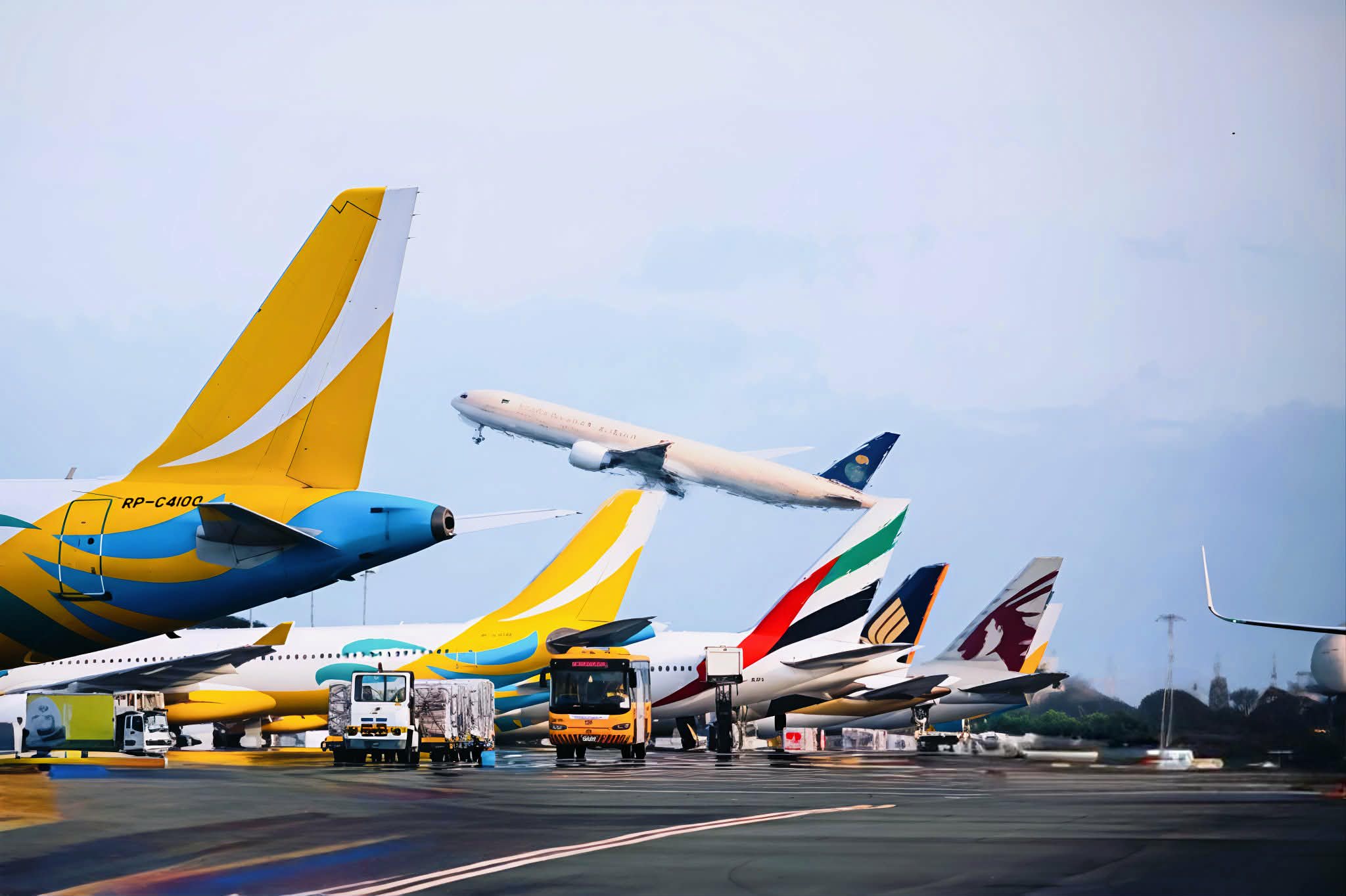 MIAA Directs Large Aircraft to Clark, Easing NAIA Congestion Amid Middle East Airspace Crisis